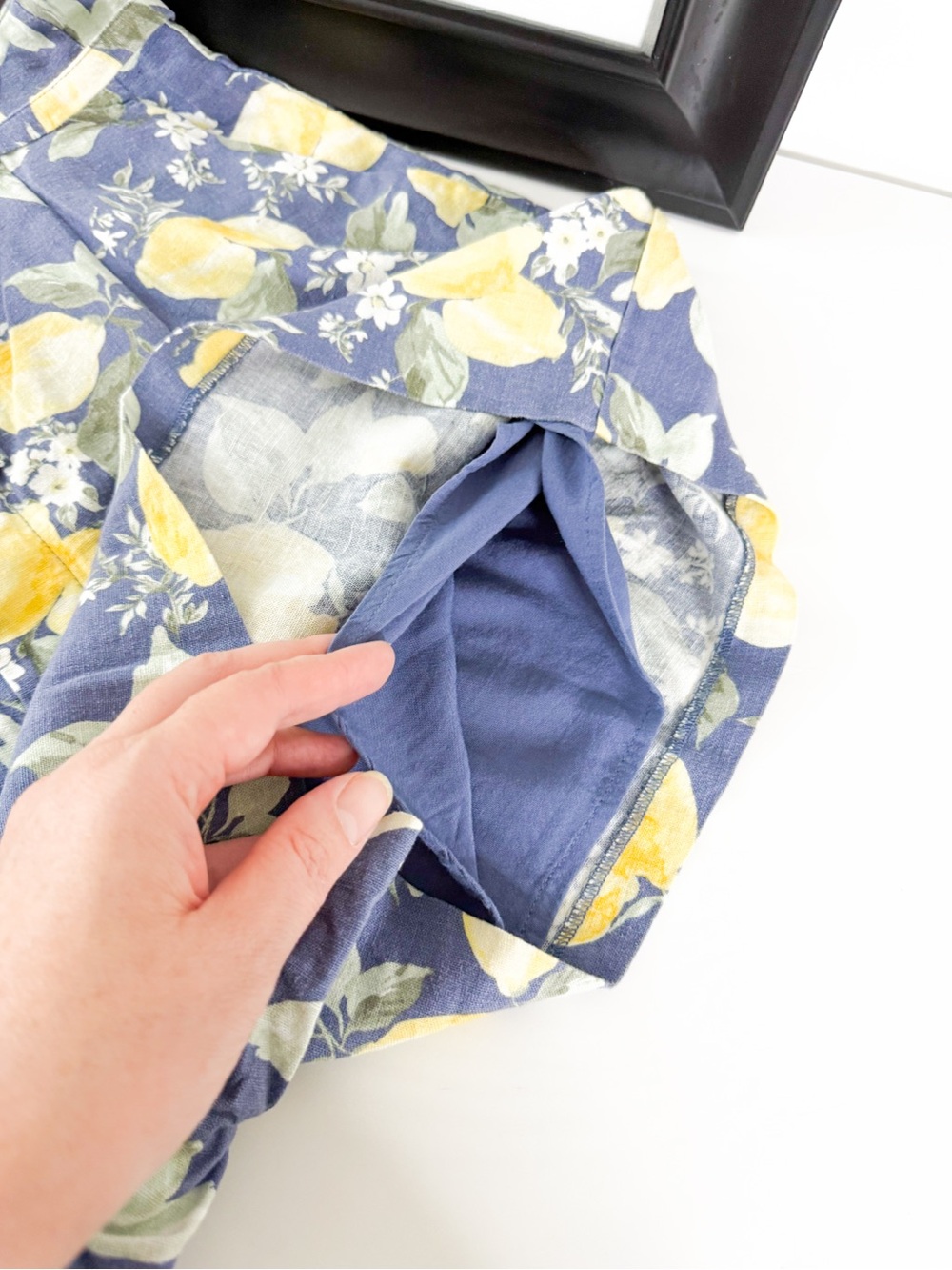 Abercrombie & Fitch Lemon Print Skort Size L - Picture 7 of 7